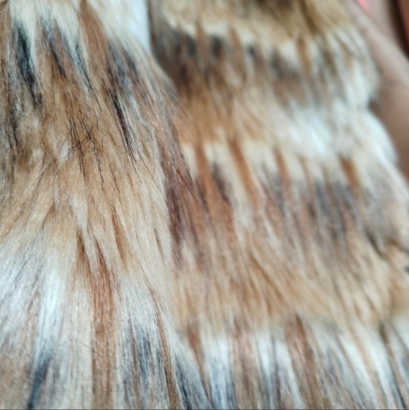 Faux Fur Jacket - Picture 5 of 8